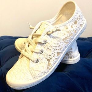 Mad Love White Lace Sneakers - Size 7